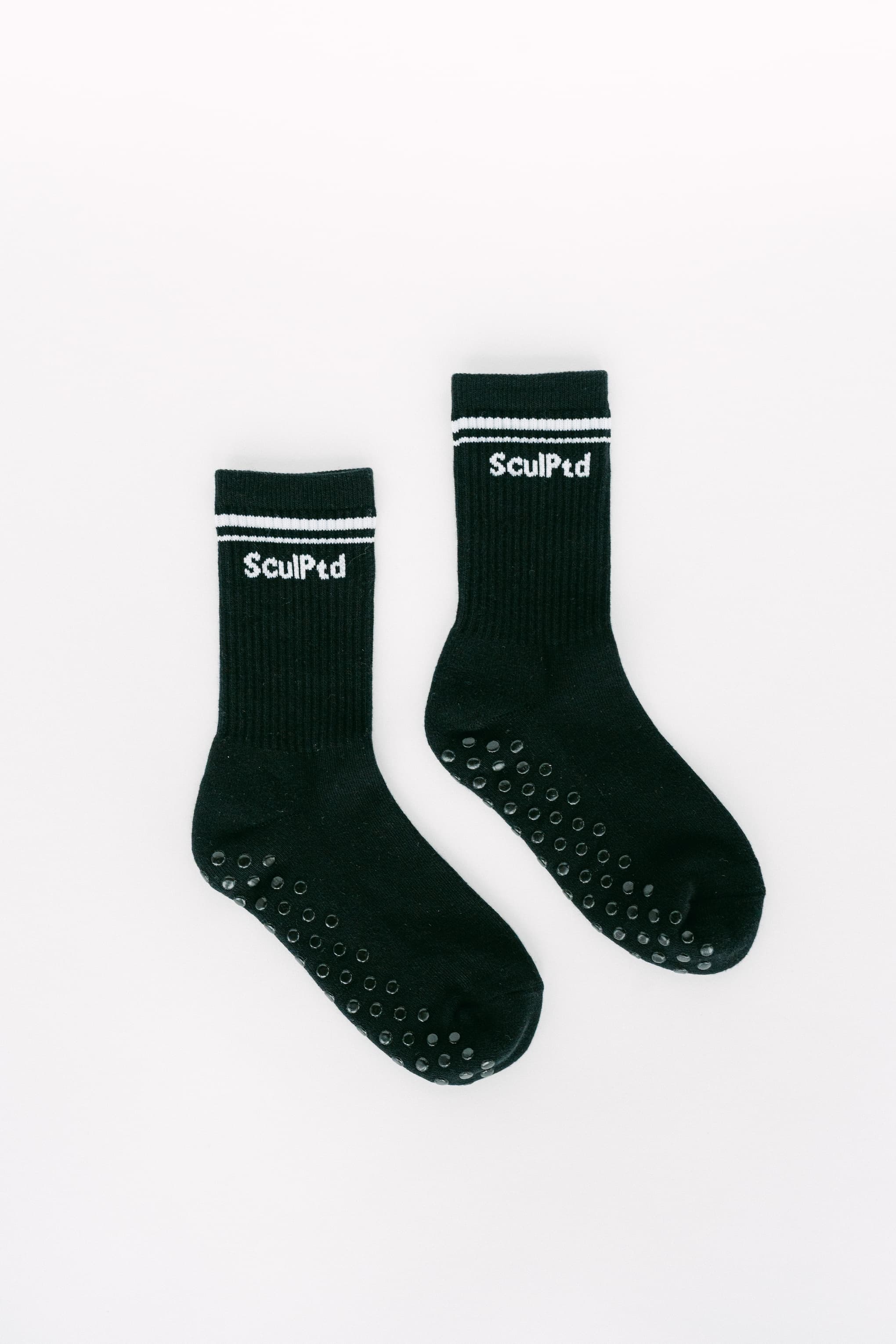 SculPtd Retro Alto Crew Style Pilates Grip socks in Black and White combination