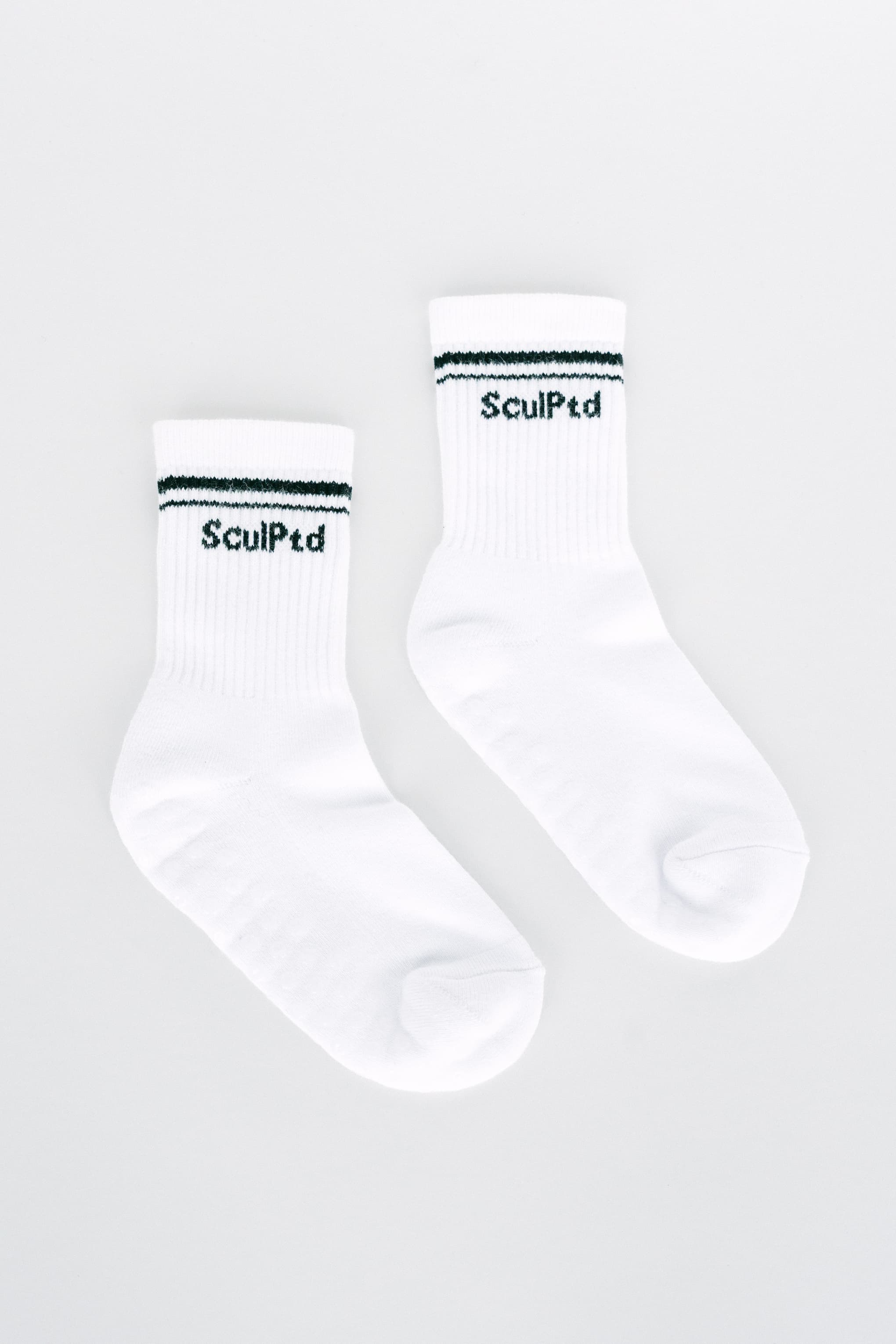 SculPtd Retro Alto Crew Style Pilates Grip socks in White and Black combination